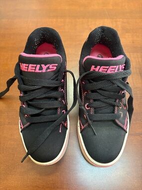 Heelys Black and Pink Skate Sneakers girls youth size 3